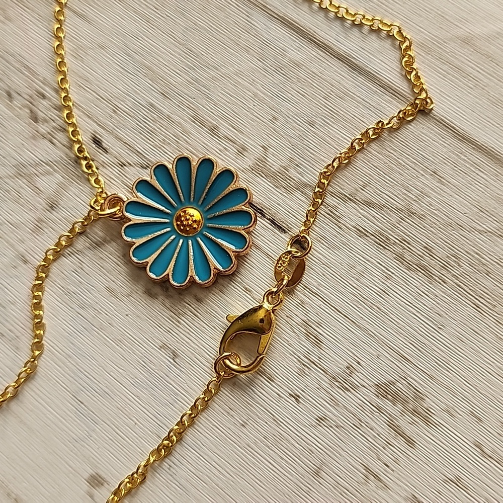 🔵HIPPIE FLOWER 925S 18 inch gold Plated chain Flower necklace - Picture 2 of 3